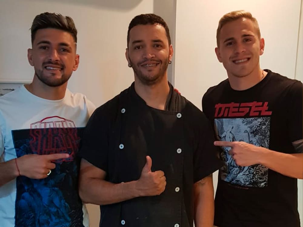 Jogadores Arrascaeta e Pires da Motta